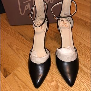 Pointed toe leather high heels by Latigo